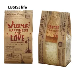 LBSISI Life Kraft Bread Paper Bag With Window Avoid Oil Love Toast Baking Paper Bag Takeaway Food Hand Made Package Bags 201015