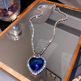Łańcuchy duży kryształowy wisiorek w kształcie serca naszyjnik dla kobiet pełny łańcuszek z kryształów górskich kołnierz Titanic Of Ocean Blue Wedding JewelryChains