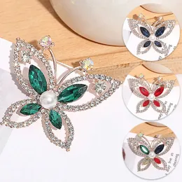 Elegant fjärilsbrosch stift strass kristall pärla diamant spänne kvinnlig klädklänning halsduk dekoration