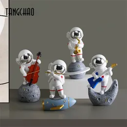 TANGCHAO Home Decoration Accessories Nordic Resin Astronaut Figurines Furnishing Crafts Cosmonaut Statues Gift For Birthday 220426