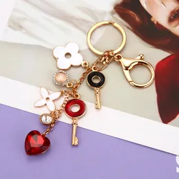 Love Heart Key Chain Rings Jewelry Rhinestone Charms Flower Clover Keychains Imitation Pearl Bag Cars Keyring Pendant for Women Girls Lover