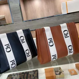 Bayanlar seyahat lüks omuz çantası plaj seyahat çantası ünlü büyük harf moda tasarımcısı en kaliteli deri diyagonal çanta