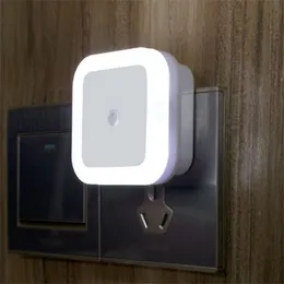 Sensor nattlampor sparar LED -sensorlampa smart skymning till gryningslampor nattljus för sovrum toaletter trappor korridorer
