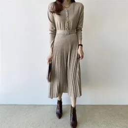 Casual Dresses Kalenmos Korea Kvinnor Stickad veckad klänning Elegant höst Vinter långärmad tjock tröja afrikan sexig v halsjasser