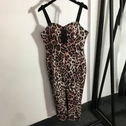 Lyxig leopardklänning för dam Sexig ärmlös slingklänning sommar vintage Street Style-klänningar
