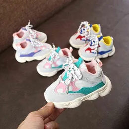 Patchwork çocuk spor ayakkabıları 2021 Yeni Bahar Sonbahar Yumuşak Alt Dantel Yukarı Erkek Kızlar Spor Ayakkabı Bebek Toddler Ayakkabı Chaussure Enfant G220527