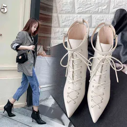 Women Boots أحذية جديدة حقيقية من جلود الكاحل سحاب يكون إصبع القدم كعب رفيع Zapatos de Mujer Cross-Lound 220607