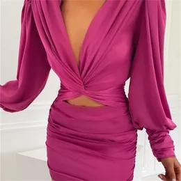 Glamaker Sexy col en v profond moulante fête club évider mini élégant hiver automne chic lanterne manches robe en satin 220608