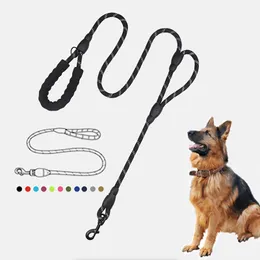 Dog Collars Leashes 150/180cmダブルハンドルウォーキングロープナイロン反射ラウンドチェーントラクションペットサプライズドッグ