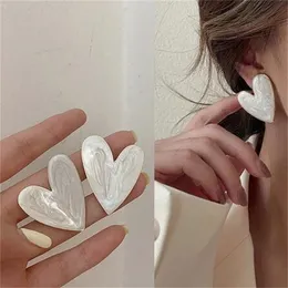 White Color Big Heart Stud Earrings for Women Girl Korean Love Drop Glaze Aesthetic Daily Life Minimalist Jewelry Piercing Earring GC1034