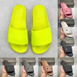 2023 med Box Triple S Summer Mens Slippers Sandal Slides Designer Light Yellow Dark Blue Triple White Black All Pink Grey Casual Sandals Men Sneakers Women Trainers