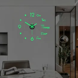 Ny 3D -väggklocka Lysande ramlösa väggklockor DIY Digitala klistermärken Silent For Home Living Room Office