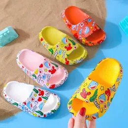 Śliczne buty maluchowe Kapcie dziecięce Soft Cartoon Bottom Non Slip Baby w Summer Bather Girls Child Shoe 220618