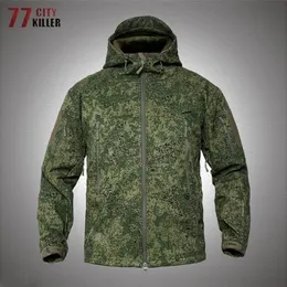 Camo Tactical Jacket Men Military Shark Skin Soft Shell Windproof Waterproof Bomber Coats Mens Fleece Warm Hooded Combat Jackets 220816