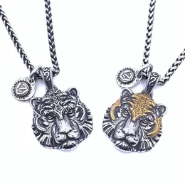 Titanium Steel Creative Mighty Tiger Head Pendant Halsband Retro nisch manlig trend Personlighet Hip Hop Cool Jewelry Accessories