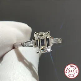 Pierścienie klastra Geoki 925 Srebrny Szmaragd Cut 1-2 Ct Pokrywanie diamentów Dolor D Color VVS1 MOSSANITE Wedding Pierdzież Kobieta luksusowa biżuteria GI