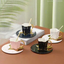 Kubki Kreatywne ceramiczna gwiazda księżyca kubek kawy i spodek z łyżką Złoty uchwyt Kubek popołudniowy sok z herbaty napoje filiżanki kubki