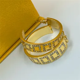 Женские дизайнерские серьги Золотые буквы бренды золотые серьги aretes простые серьги Женщина