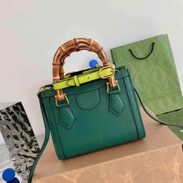 Axelväska designer handväska messenger vintage väska kvinnor crossbody väskor handväskor damer designers plånbok mode all-match solid color purses 0516
