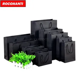 50x Custom Printed Black Cardboard Paper Presentväska med sträng för shoppingkläder Packaging Small Business Bolsa Papel 220704