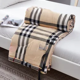 Soft And Light Designer Bedding Set Checkered Quilt Cover