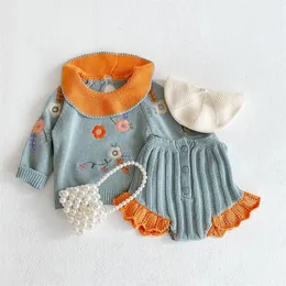 Jesienne niemowlę dziewczyn ubrania dzianiny haftowane lotus liść kołnierz top koronkowe spodnie 2pcs maluchowe sachy Sweter Baby Girls 220509