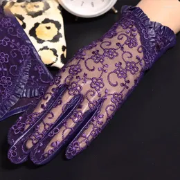 Fünf Finger Handschuhe Sommer Weibliche Anti-UV Echtes Leder Spitze Blumen Dünne Touchscreen Frauen Rüschen Falten Schwarz/Lila Fahren Kurze Luvas