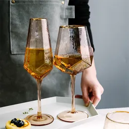 Geometriska vinglaskoppar hamrade blyfria Champagne Glass Coral Gold Side Red Wine Goblet Glass 210326