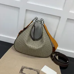 New Crescent Bag Crossbody Half Moon Bags 여성 핸드백 어깨 크로와상 가방 클러치 지갑 캔버스 정품 가죽 자기 걸쇠 조절 가능한 빨간 스트랩 702823