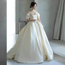 2022 Nuevo vestido de novia de novia satinado Bodas de un solo hombro de una gama alta