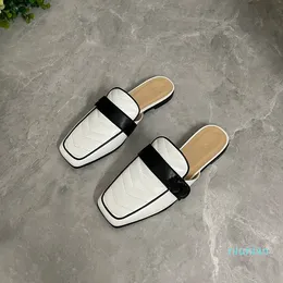 2022-WOMEN HAND SLIPPERS مع ظهور جلدي حقيقي جميل شعور مريح القدم