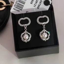 Designer di orecchini da donna Charm Luxurys orecchini da donna tinta unita con lettere di diamanti orecchino moda casuale orecchini cena regalo gioielli molto buono