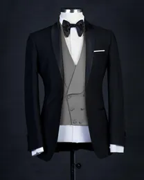 Herrenanzüge Blazer Design Back Blazer Graue Weste und Hose 3-teiliges Kleid für Hochzeitsfeier Formelle Maßanfertigung GrößeHerren