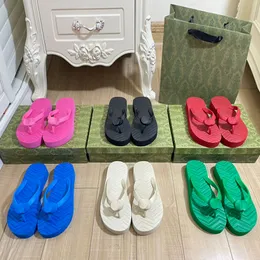 Flip Flops Jelly Sandals Trends Designer Slifori per donne Donne Lady Flats Slide Fashi