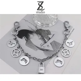 Zhen Shi Light Luxury Decorative Chain Bag High Grade Versatile Hand Hangeアクセサリーショートストラップゴールドメタル220620