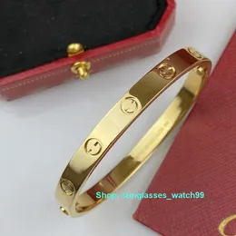 Love Bangl Bracelet Never Fade Gold Gold 18 K Tallado Europa con caja de mostrador Réplica Oficial de la más alta calidad Marca de lujo para hombres Bangles Damas