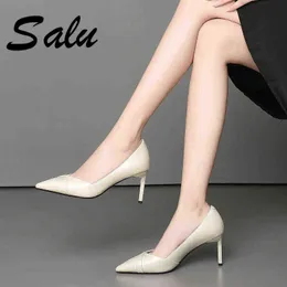 Sapatos de vestido Salu Nova Chegada Bombas de Couro Genuíno Bombas Mulheres Sapatos Pontilhados De Alto Salto Alto Vestido de Moda mulher 220318