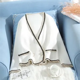 Eleganckie białe kardigan kobiety podwójnie piersi Pearls Buttons dzianinowy sweter w stylu dekoltowym topy jesień przyjazdu 20122222