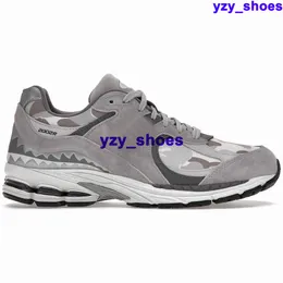 Sneaker Allenatori Notizie Bilancia 2002r MENS Bapestar Taglia 12 Scarpe Running casual Scarpe US 12 Women 46 Grey Ladies Grey Dimensione Gym US12 Chaussures 7438 Zapatillas