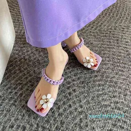 Модные тапочки Женщины носят Fairy стиль накрытие носок однонаправленный тканый пояс тонкий на высоком каблуке горный хрусталь сандалии на улице летом