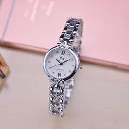 Armbandsur vrouwen casual zeer charmant voor all gelegenheden kvarts silikonen band horloge analoog polshorloge klok relojwristwatches