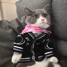 Sticka husdjur Cardigan Coats Dog Apparel Classy Letters Jacquard Pet Sweaters Fashion Soft Touch Cat Wool Coat