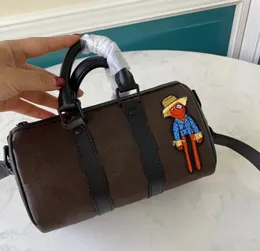 Moda tasarımcıları mini seyahat çantası kadın lüksler crossbody duffle klasik orijinal mühür inek derisi nano kabartmalı çanta boyutu 21cm m80201