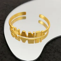66SBangle Ny högkvalitativ designer Design Bangle rostfritt stål Guldspänne armband Modesmycken Män och kvinnor armband ingen låda