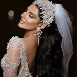 2022 Luxury Bridal Hair Bands Tiaras Headpieces för bröllopskristaller Smycken Födelsedagsfest Huvudbonad Crown Tillbehör Bröllop Juveler Brides Jewellries