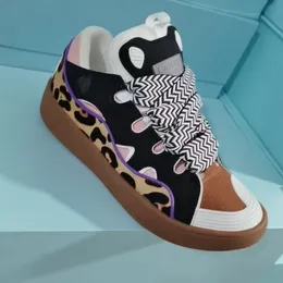 2022 Nyhetsbrev Kvinnor Män krönar sneakers skor mode klassisk mångsidig hög och låg sko med originalförpackning 35-46 Asdaw