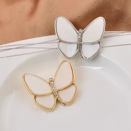 Super Designer Electroplate Silver Gold Butterfly Broche Broche Feminino Brocos de Brocos de Broches Lady Lady Public Chest Acessórios