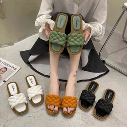 2022 Summer New Cool Slippers Women Fashion Lovely Cheap Flip-flops Korean Style Small Fresh Flat Woman Slippers G220518
