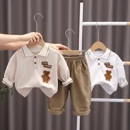 2PCSボーイの服セット春秋の幼児の女の子の服の子供たちのトラックスーツガールスーツの子供服1〜5年