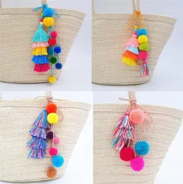 Keychains 1pc Boho -stil pomponger med färgglad tofs för kvinnor väska hängande träpärlor hänge sommarsmycken Fred22